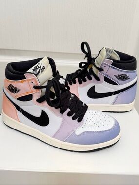 Nike Air Jordan High-Tops in ombré Lavender and Peach